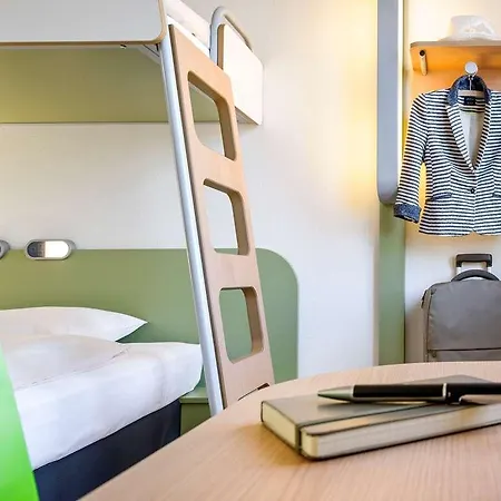 Отель Ibis Budget - Porte De Баньоле